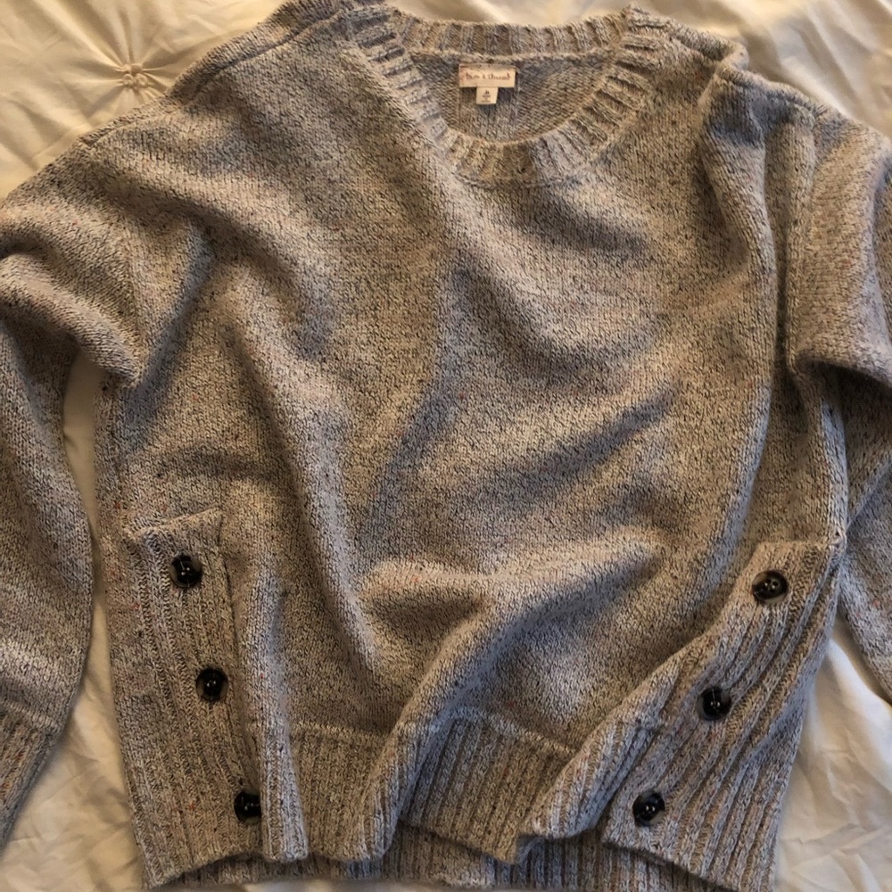KNIT SWEATER